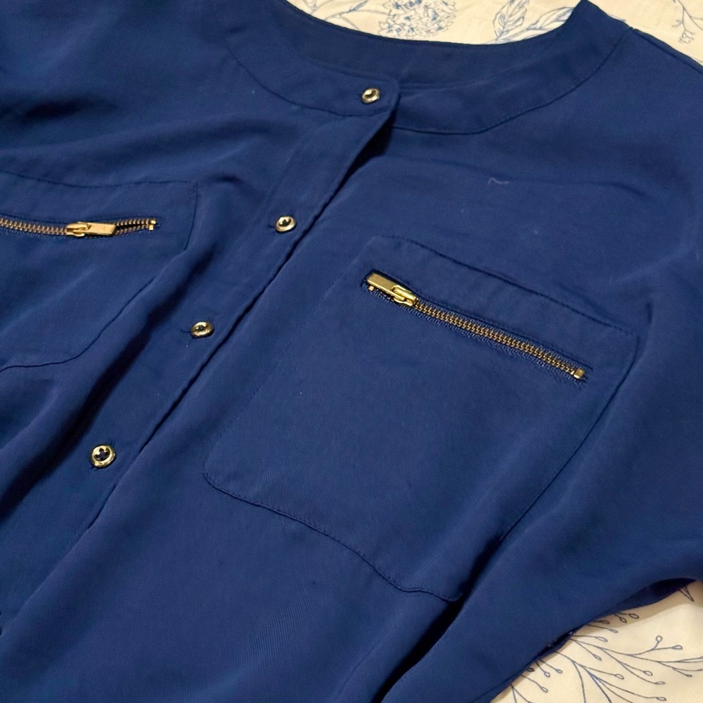 Women’s Vintage Look Blue Banana Republic Shirt with Zipper Pockets